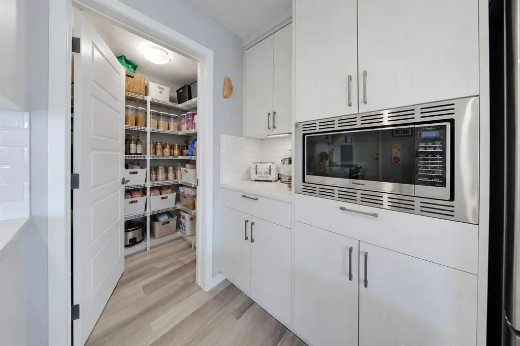 300 Harvest Hills Place NE #204