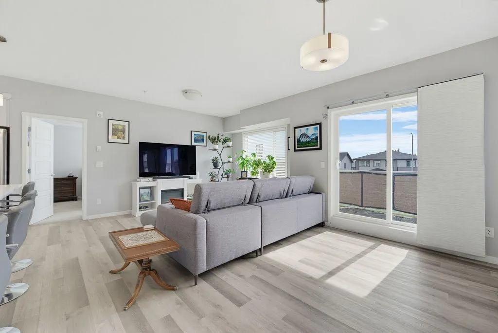 300 Harvest Hills Place NE #204