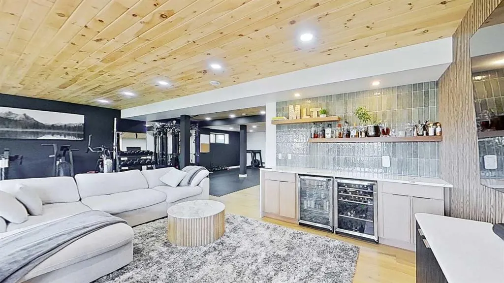 3 Highwood Drive