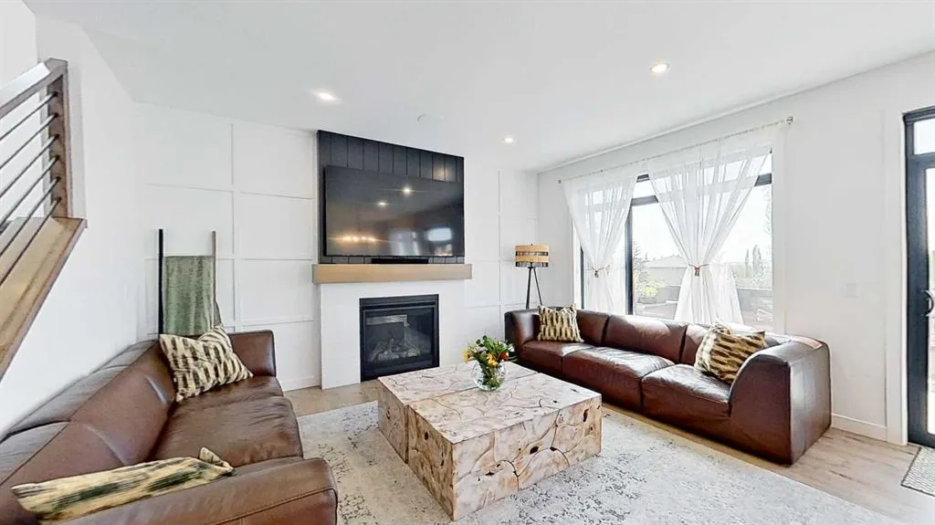 3 Highwood Drive