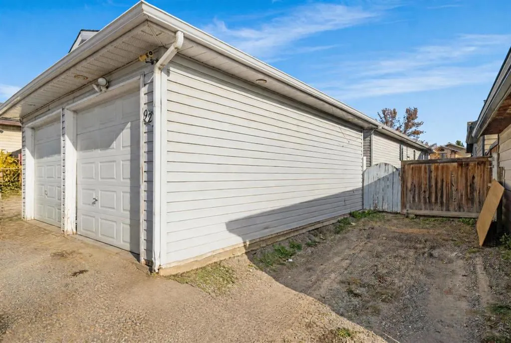 921 Erin Woods Drive SE