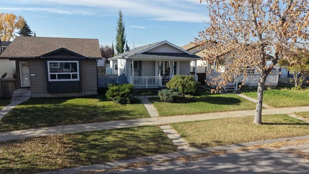 921 Erin Woods Drive SE