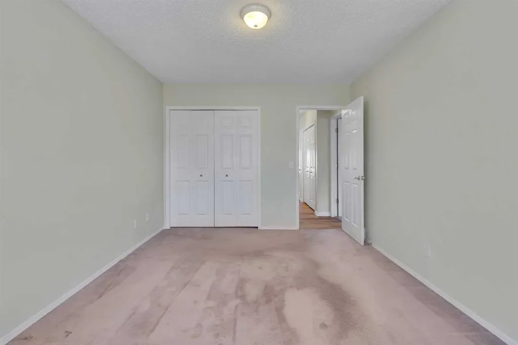 140 Valley Ridge Heights NW