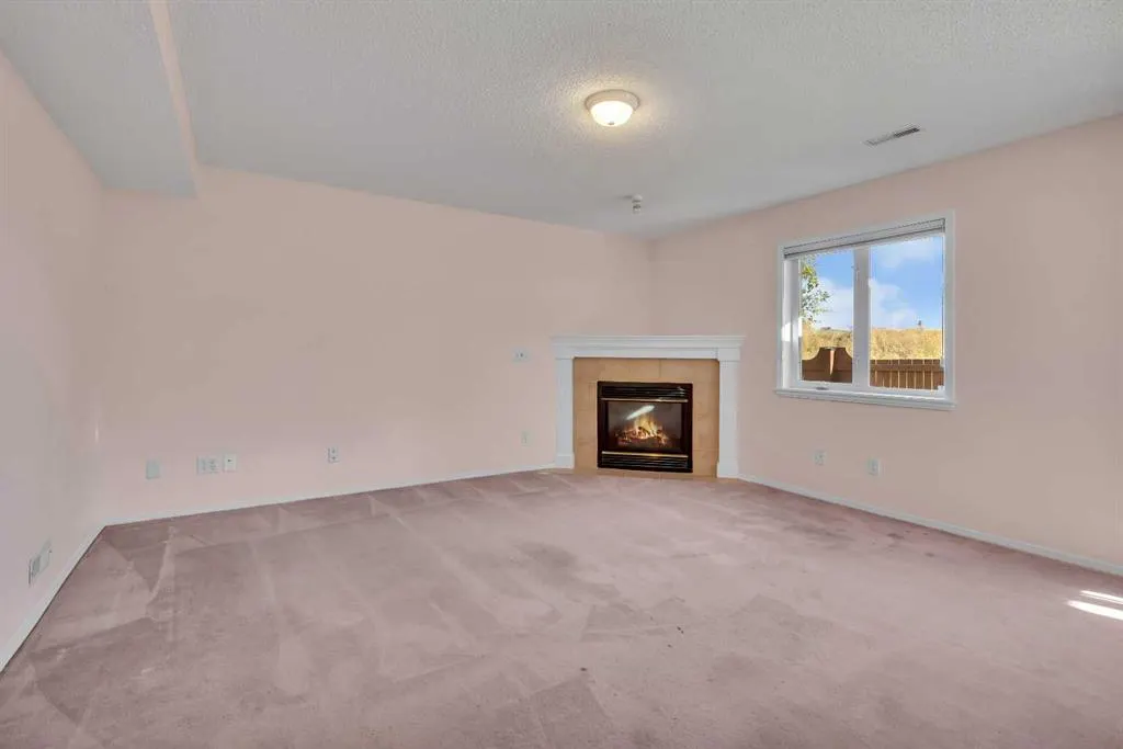 140 Valley Ridge Heights NW
