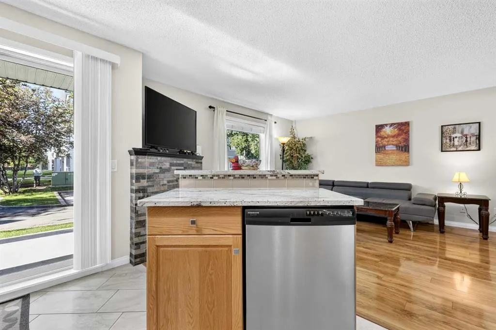 5105 Valleyview Park SE #105