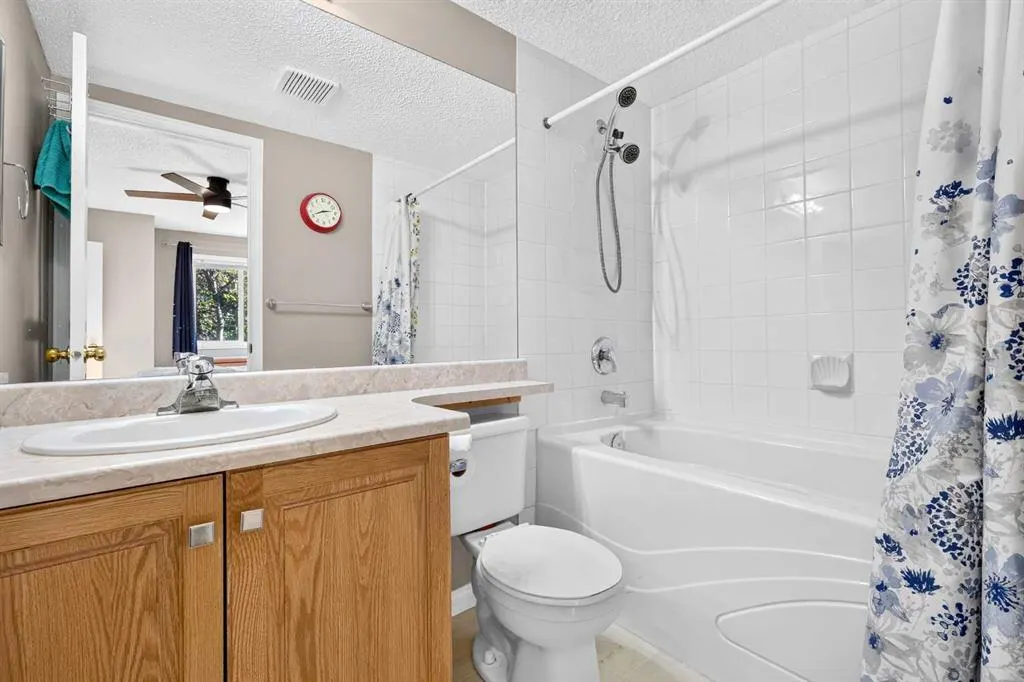 5105 Valleyview Park SE #105