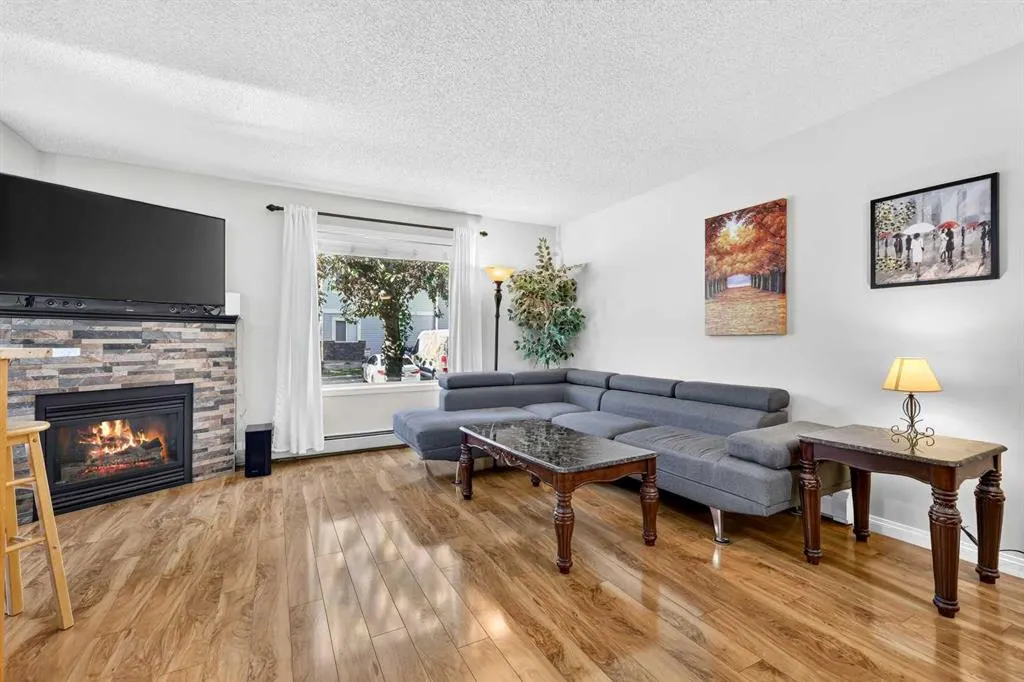 5105 Valleyview Park SE #105