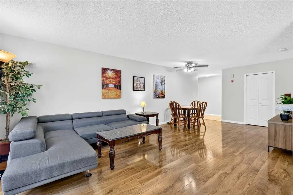 5105 Valleyview Park SE #105