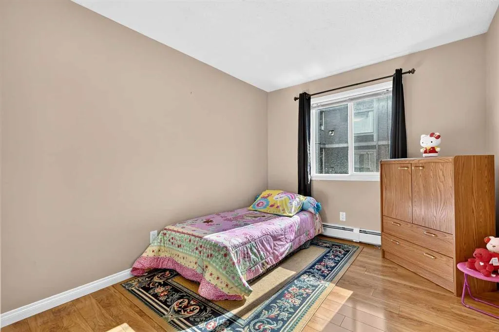 5105 Valleyview Park SE #105