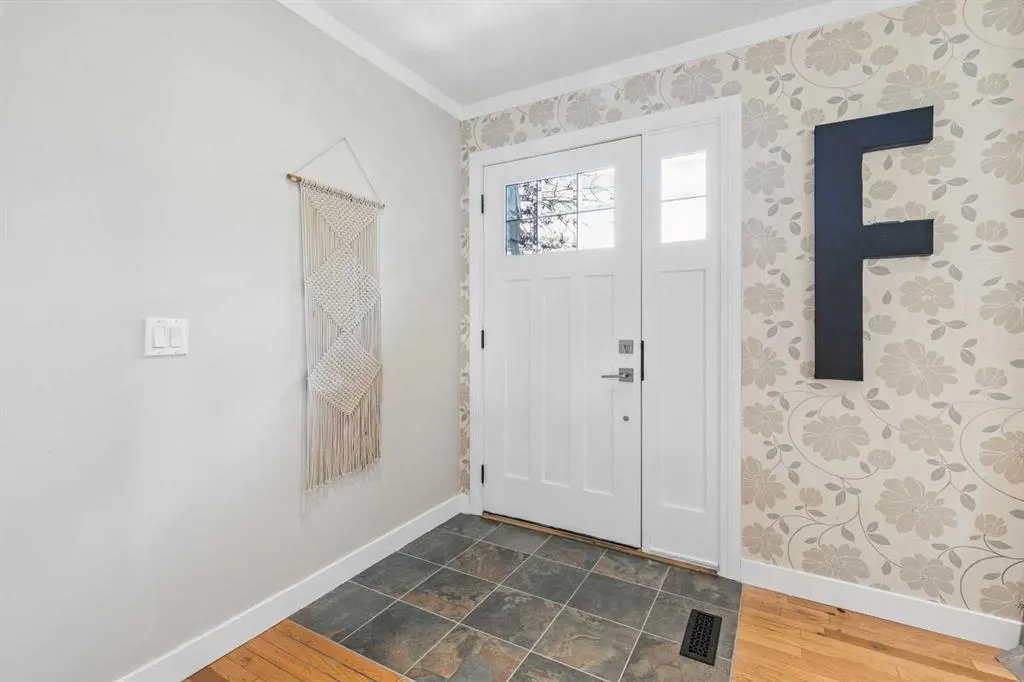 43 Lake Sundance Place SE