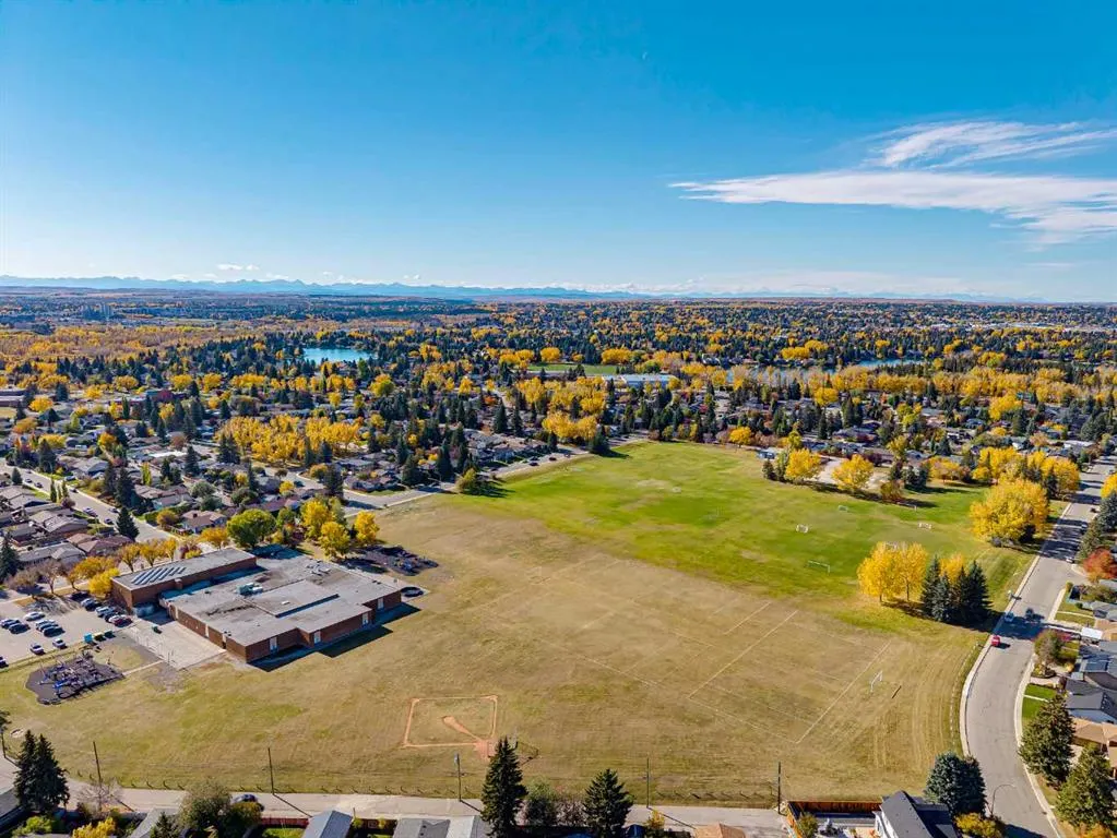 43 Lake Sundance Place SE