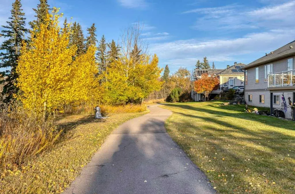312 Crawford Close