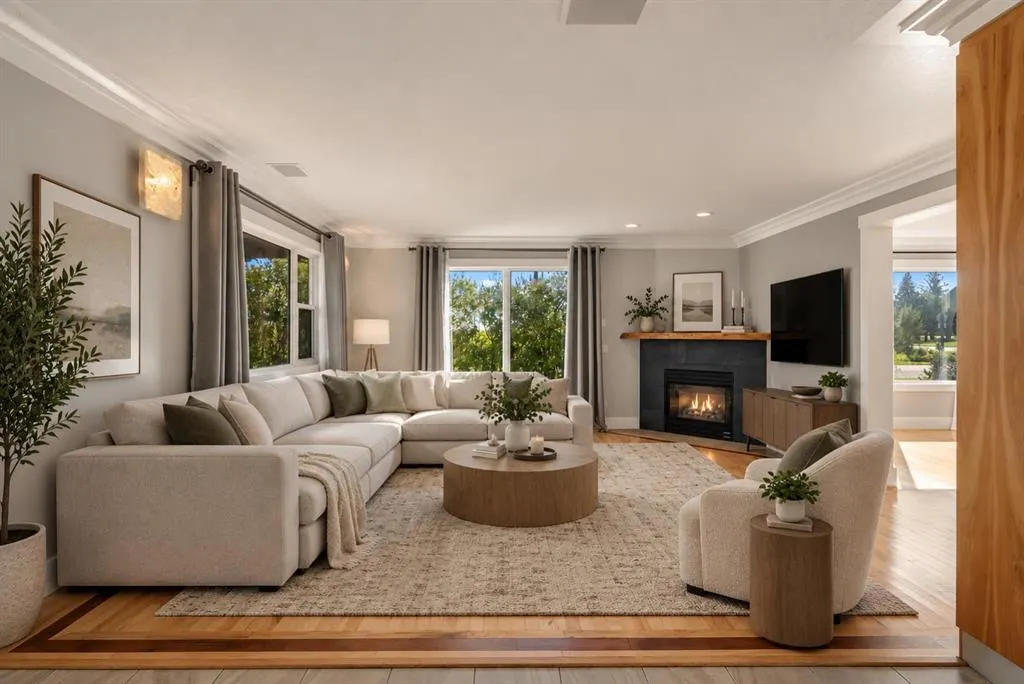 707 East Lakeview Road