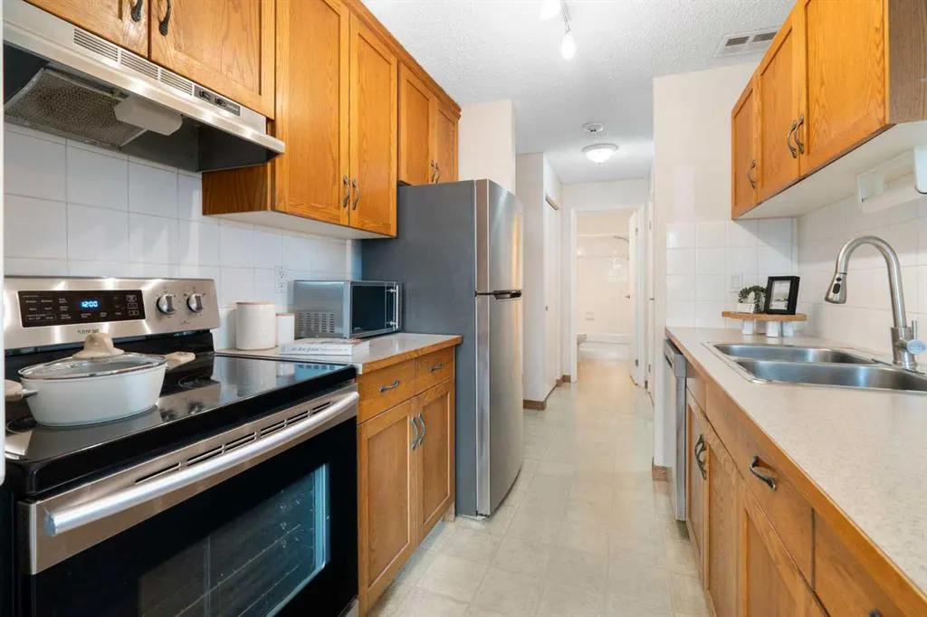 550 Westwood Drive SW #101