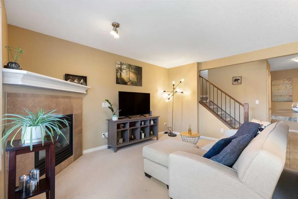 11 Royal Crest Court NW