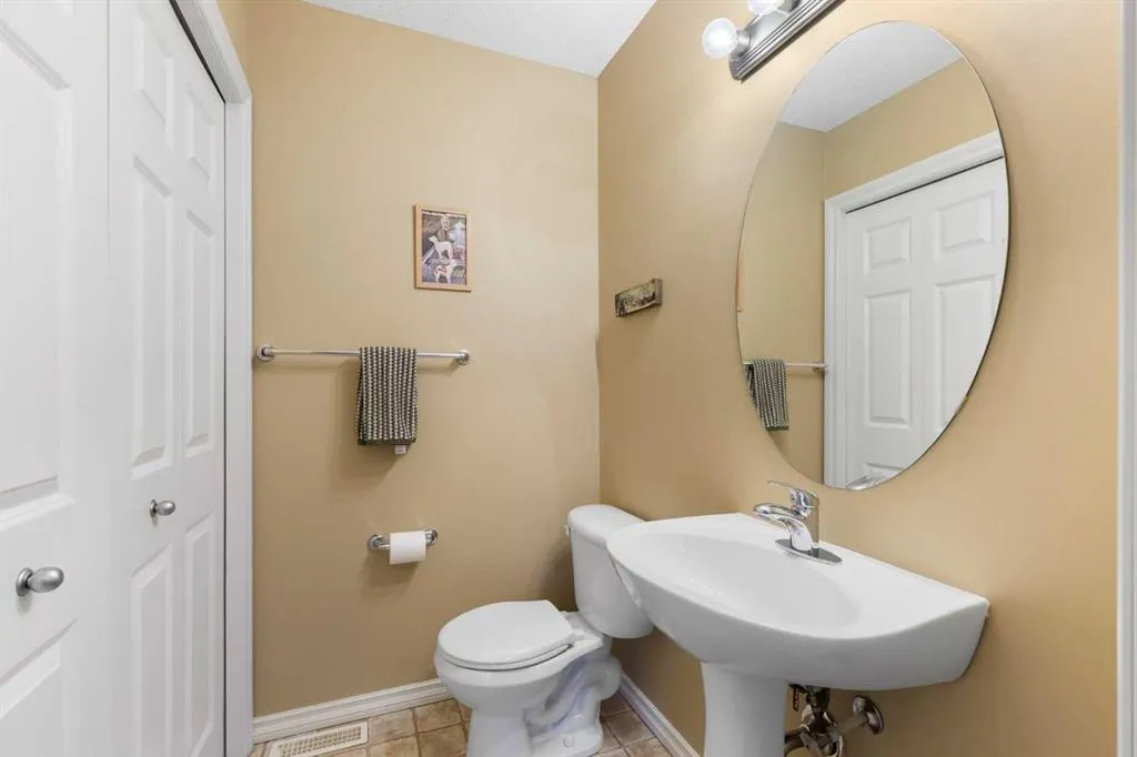 11 Royal Crest Court NW