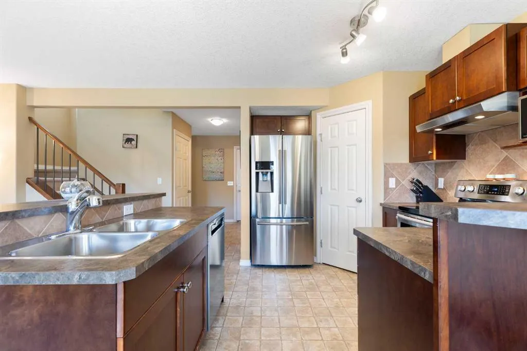 11 Royal Crest Court NW