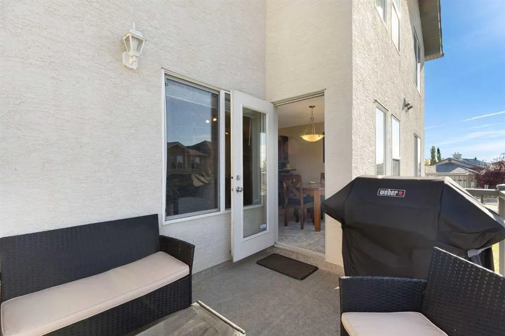 11 Royal Crest Court NW