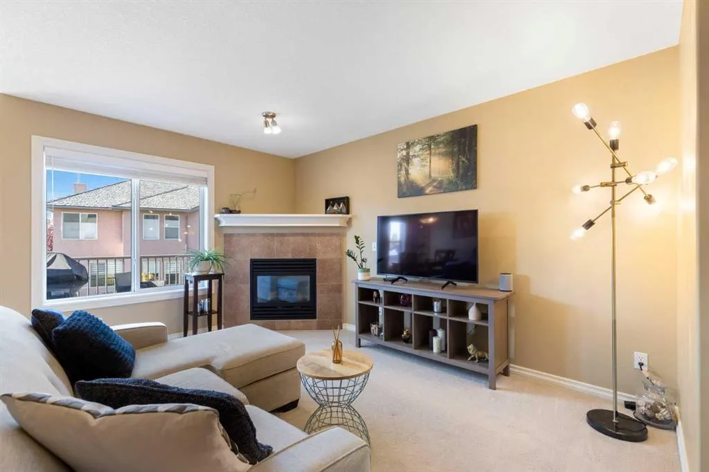 11 Royal Crest Court NW