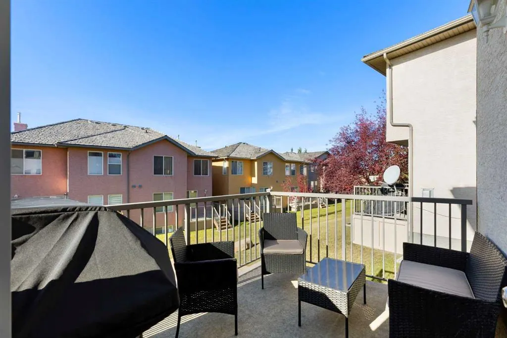 11 Royal Crest Court NW