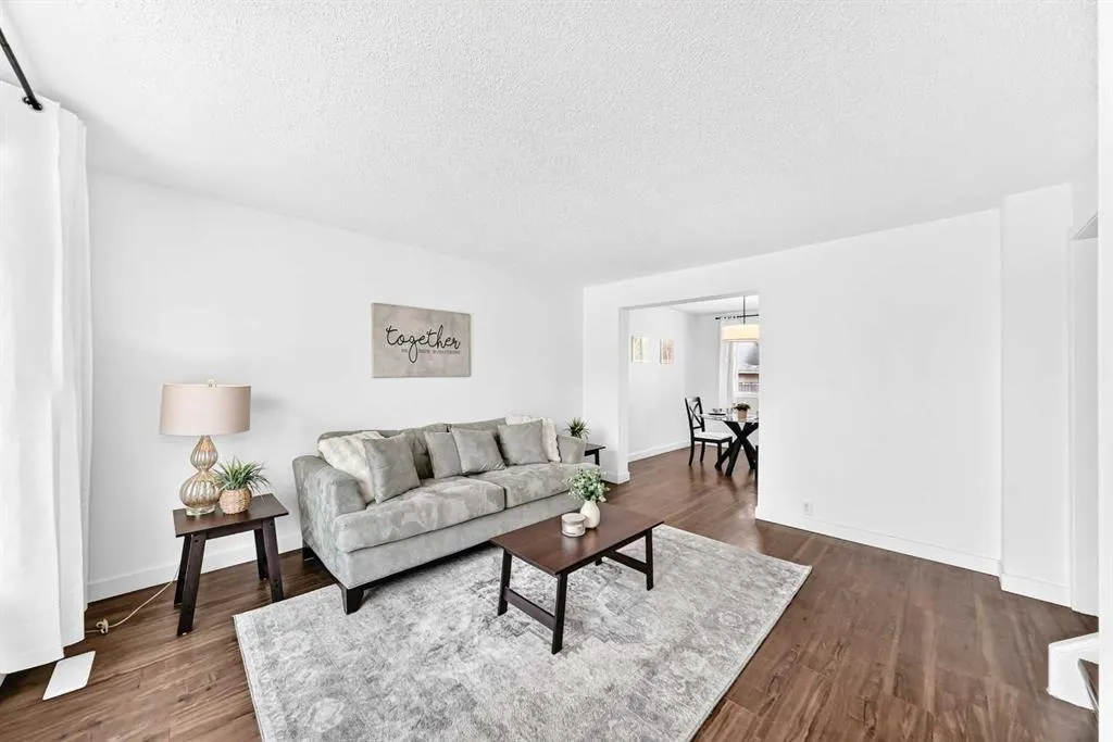 60 Erin Mount Crescent SE