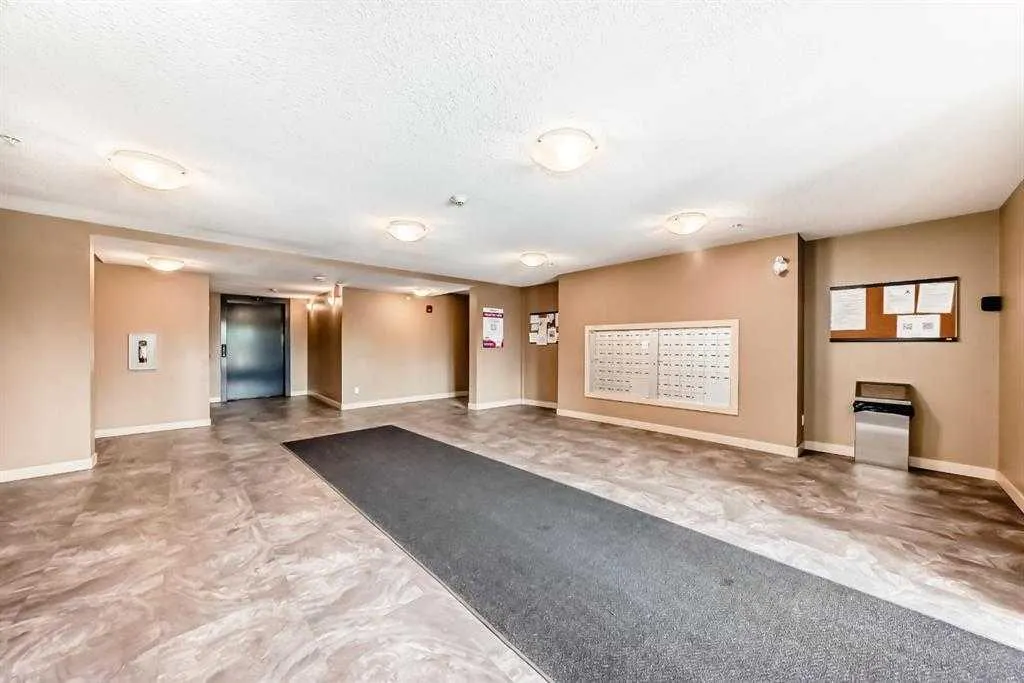 5 saddlestone Way NE #106