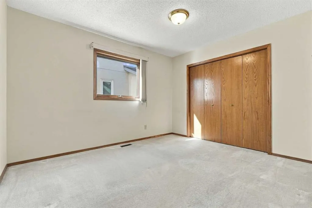 51 Edgebrook Circle NW