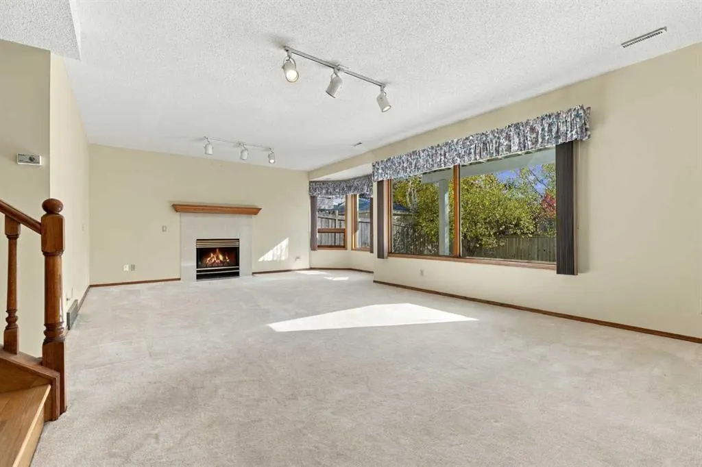 51 Edgebrook Circle NW