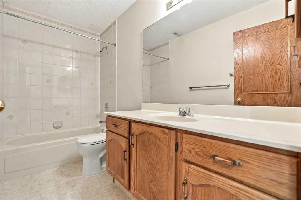 51 Edgebrook Circle NW