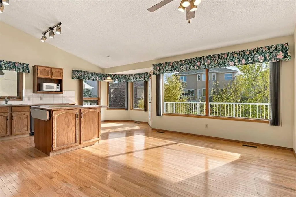 51 Edgebrook Circle NW
