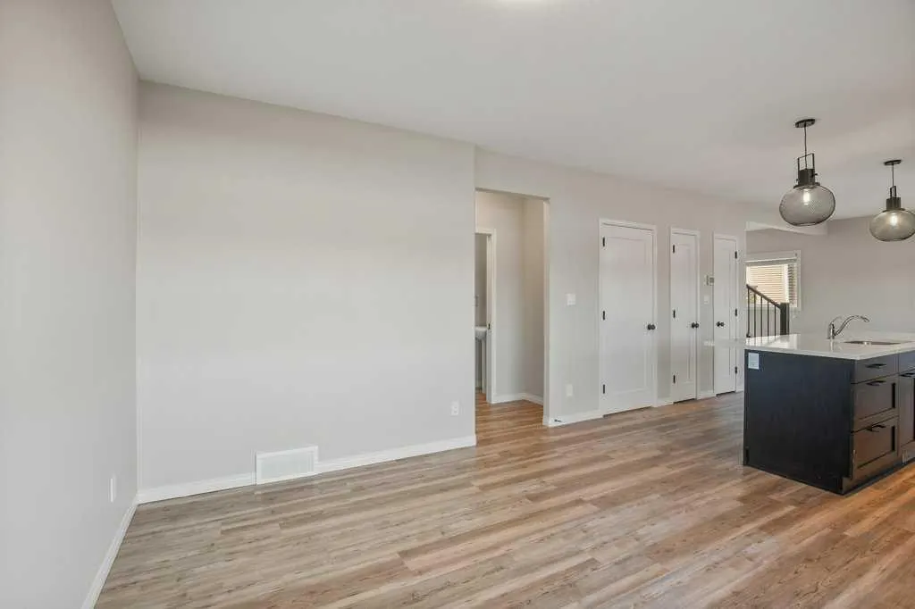 1 Coventry Close