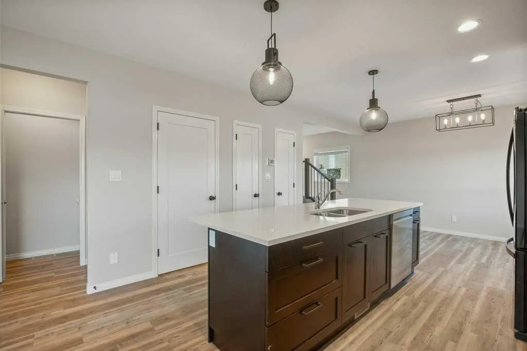 1 Coventry Close