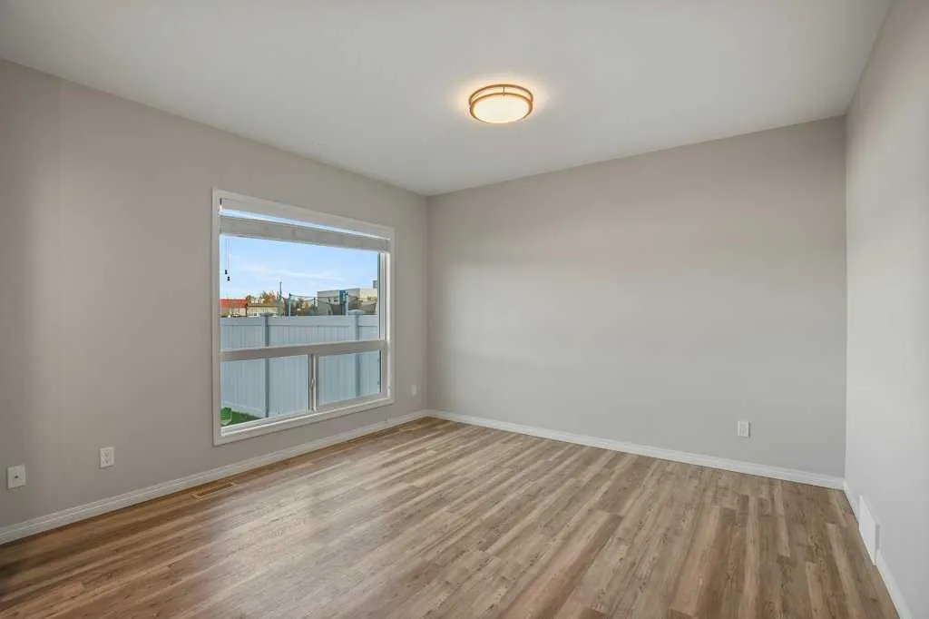 1 Coventry Close