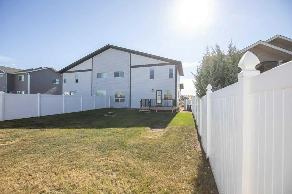1 Coventry Close