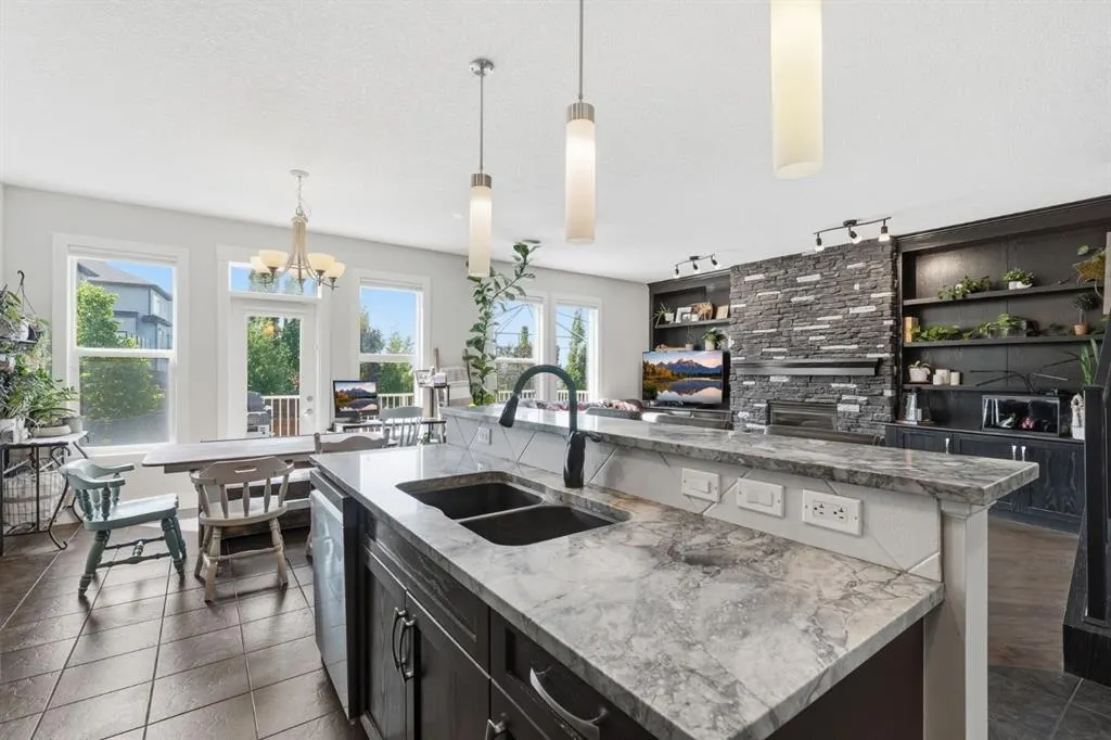93 Heritage Hill