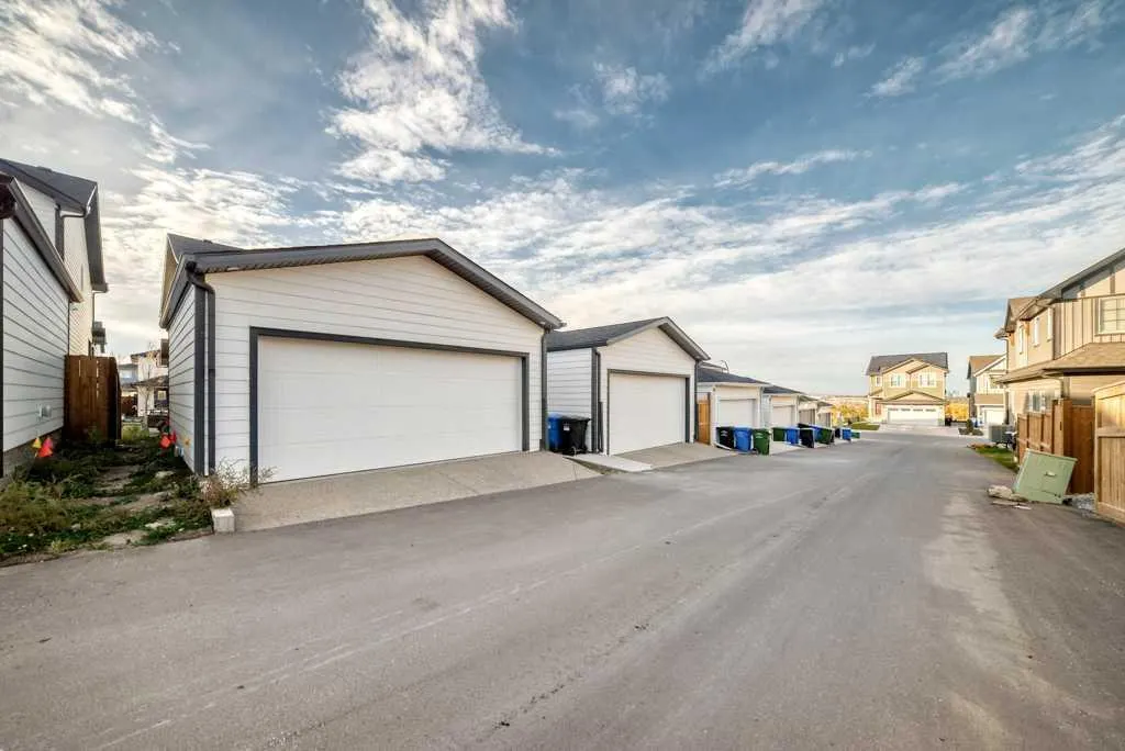 28 Veranda Boulevard SW