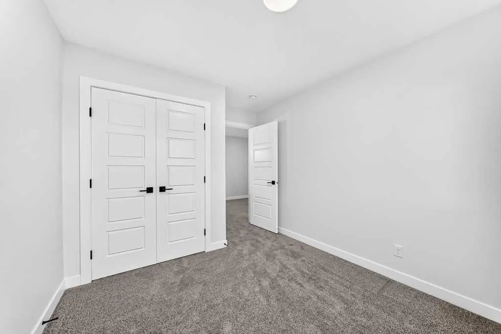 28 Veranda Boulevard SW