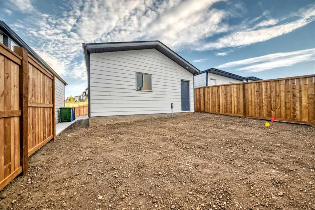 28 Veranda Boulevard SW