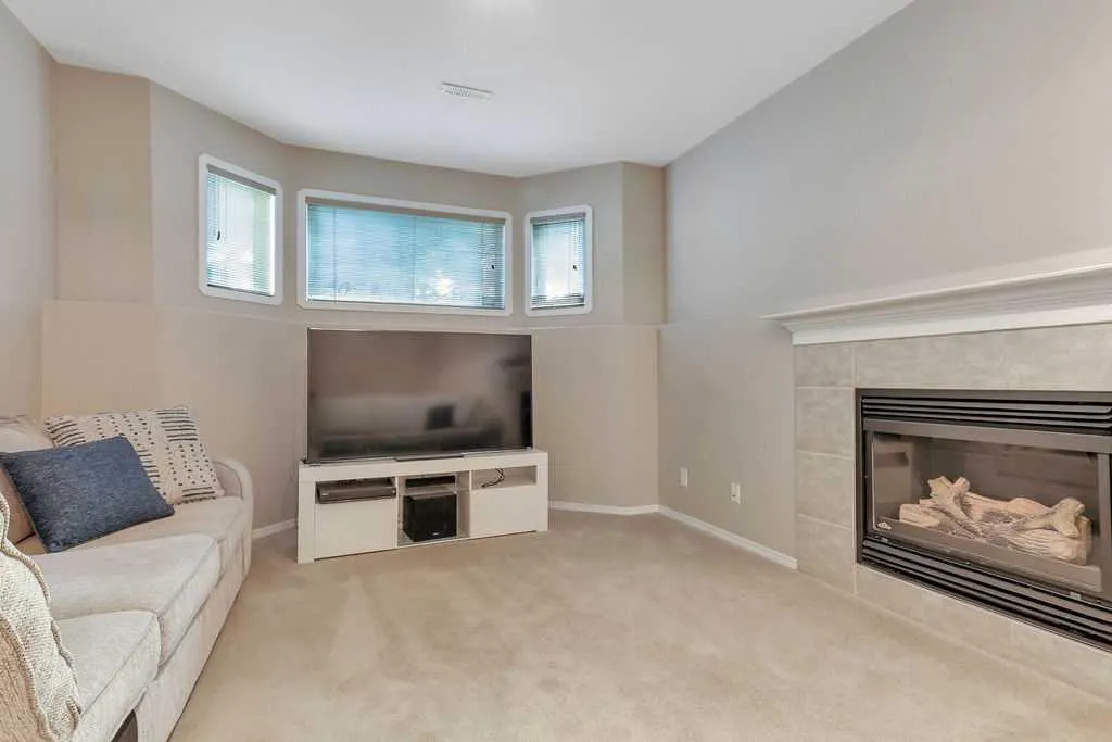 68 Asmundsen Avenue