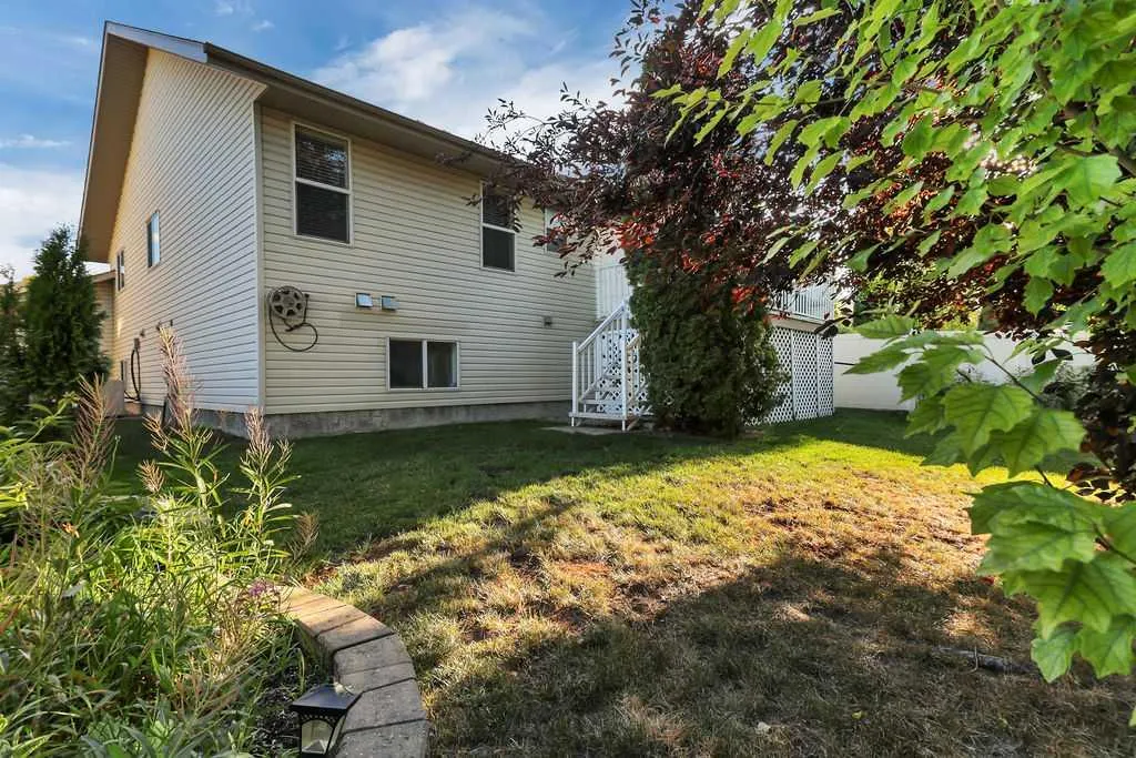 68 Asmundsen Avenue