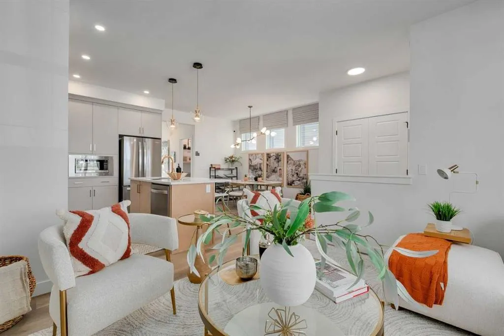 144 Snowberry Common SE