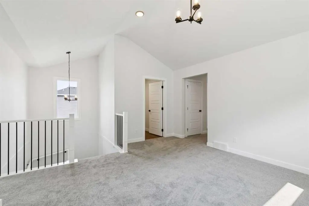 532 Buffaloberry Manor SE