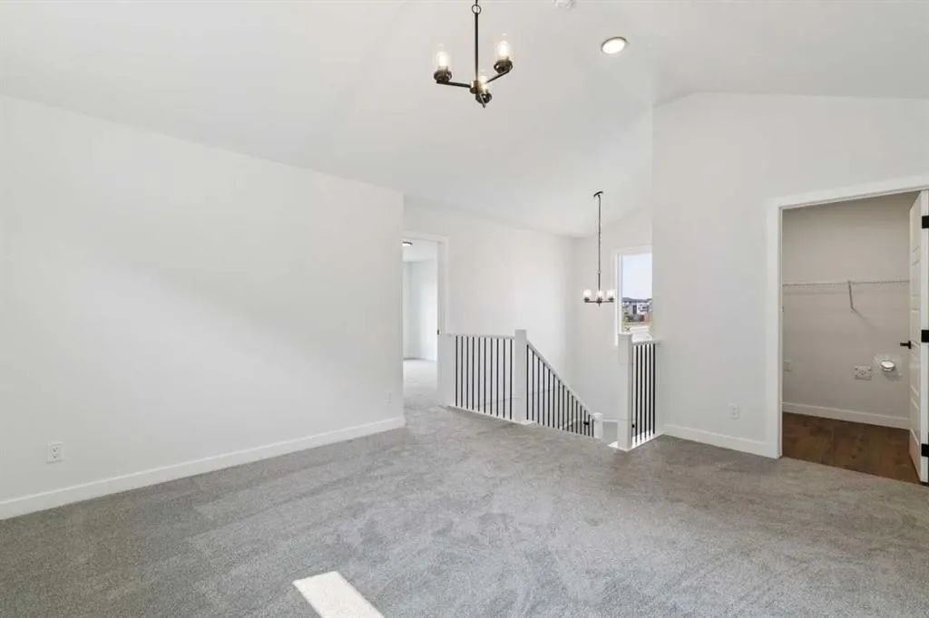 532 Buffaloberry Manor SE