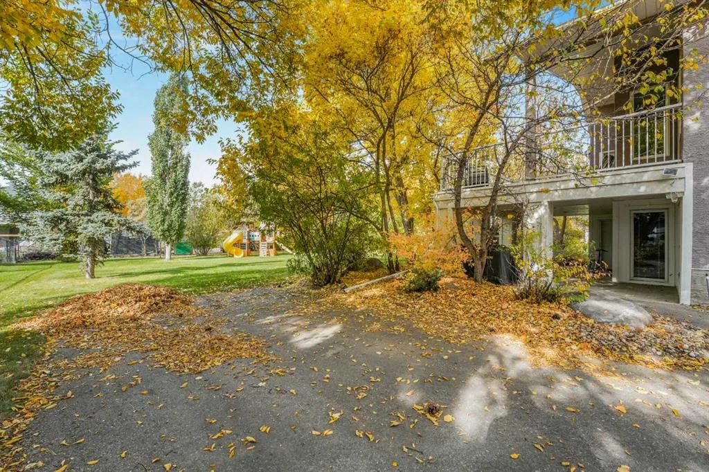 665 East Lakeview Road