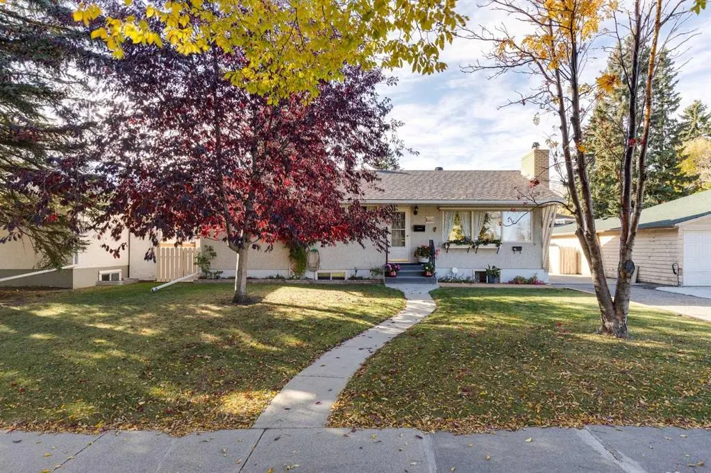 275 Northmount Drive NW