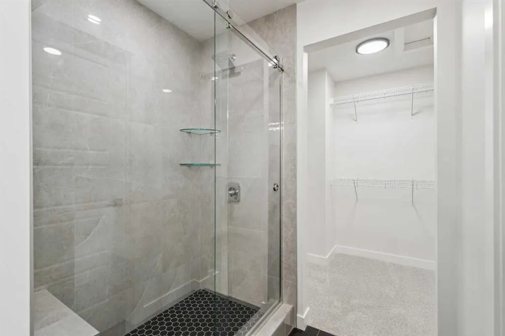 73 Sora Gardens SE