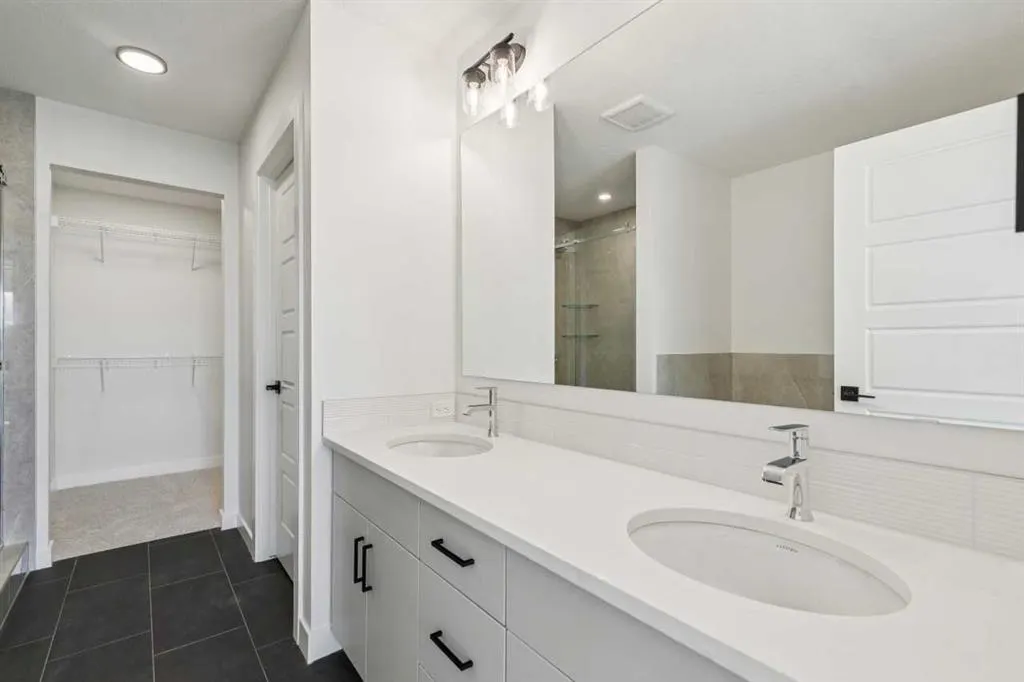73 Sora Gardens SE
