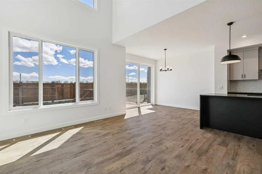 73 Sora Gardens SE