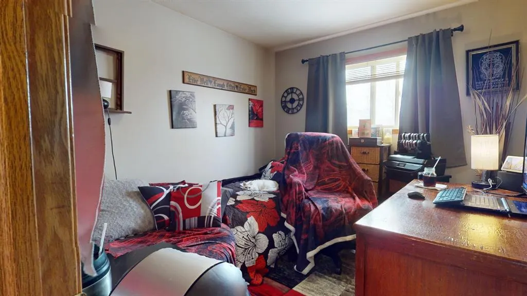 213 Chilcotin Road W