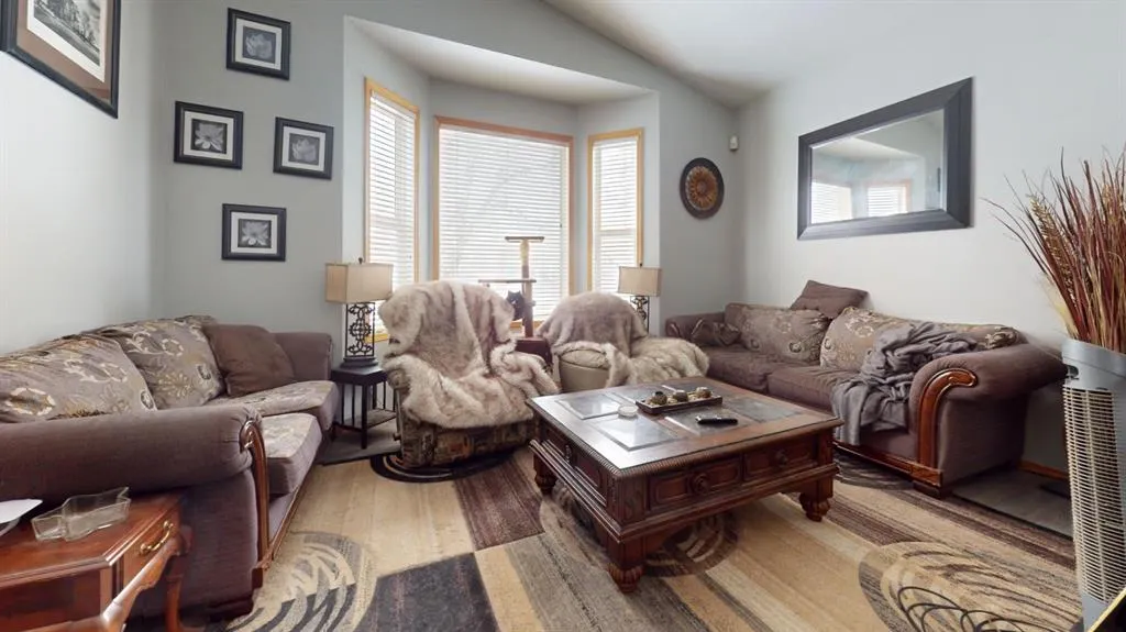 213 Chilcotin Road W